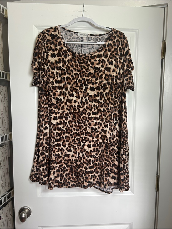 Larace Tops - Larace Leopard Print Short Sleeve Tunic Top - Brown Animal Print